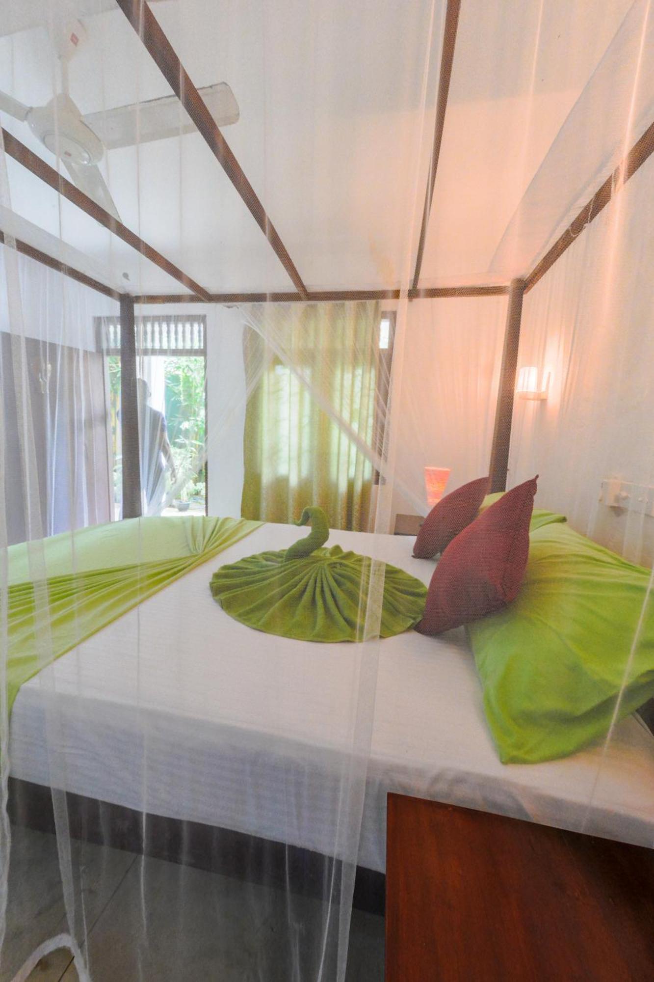 Palm Garden Guest House กอลล์ ภายนอก รูปภาพ