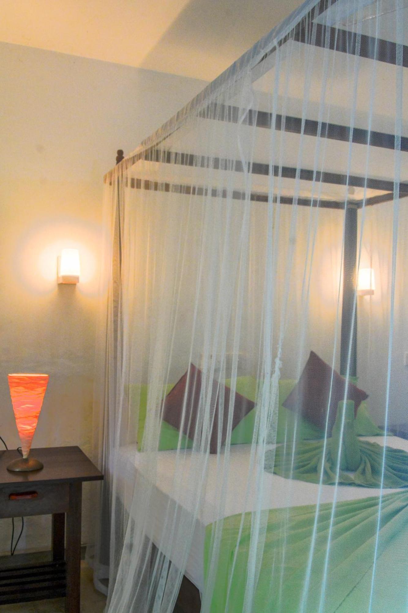 Palm Garden Guest House กอลล์ ภายนอก รูปภาพ