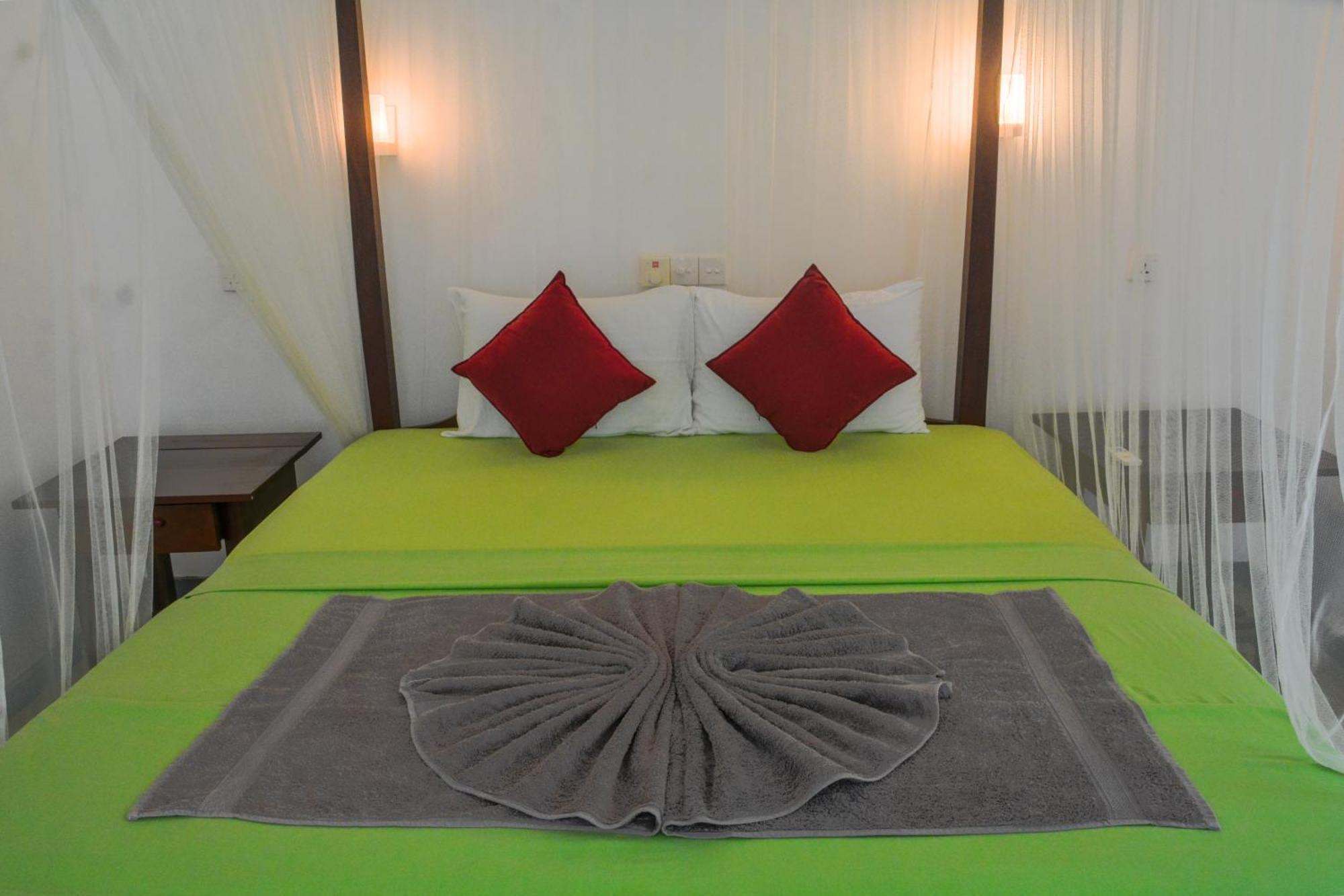 Palm Garden Guest House กอลล์ ภายนอก รูปภาพ